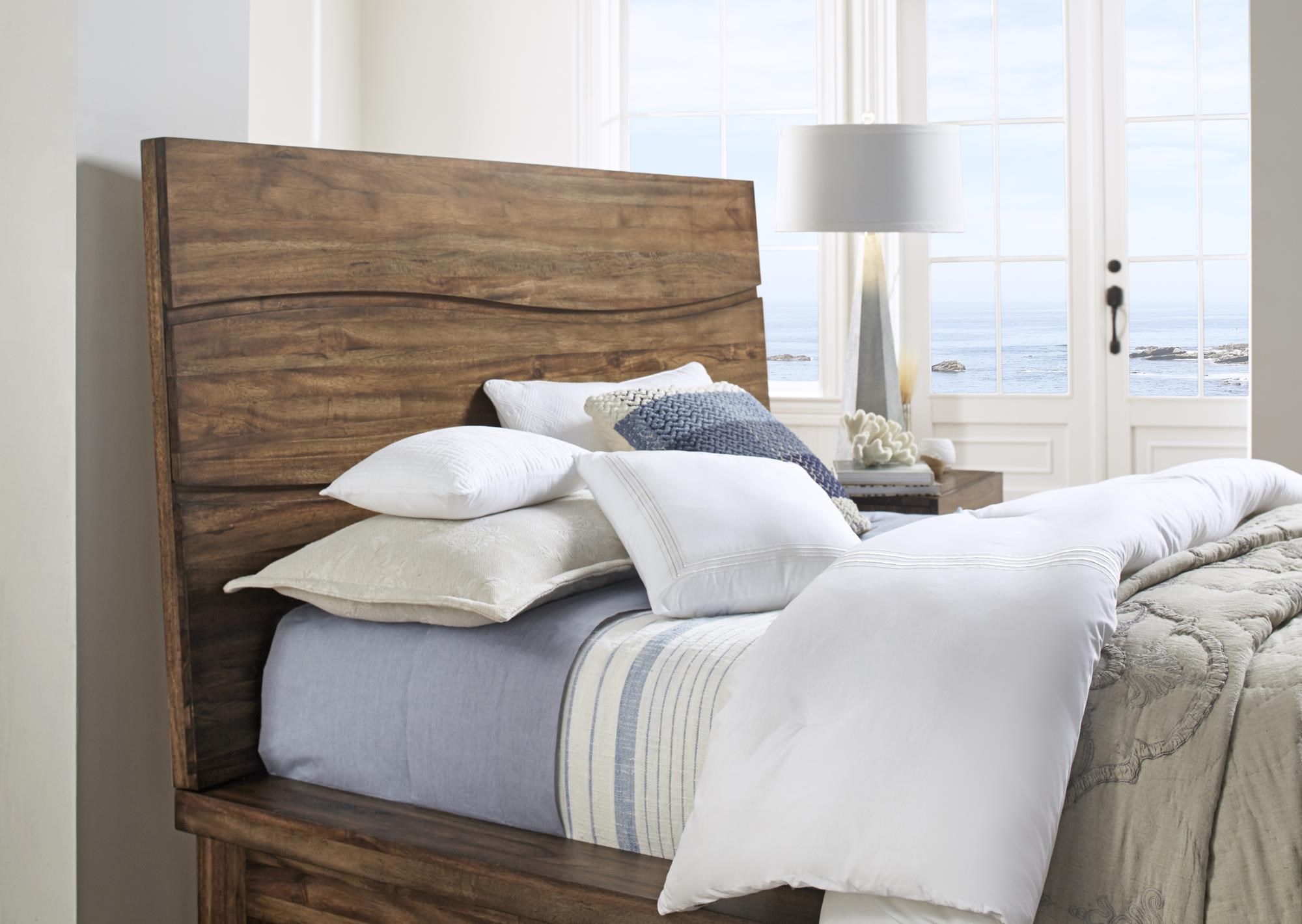 Modus International Ocean Queen Bed HomeWorld Furniture Platform Beds/Low Profile Beds